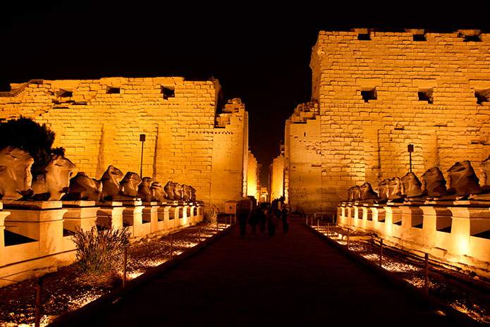 Sound-and-Light-Show-at-The-Amazing-Karnak-3